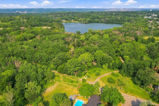 6649 Buckingham Road, Woodbury, MN 55125