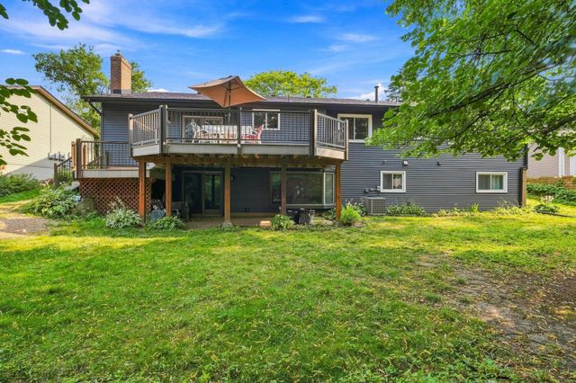 6649 Buckingham Road, Woodbury, MN 55125