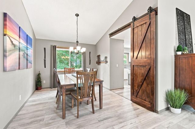 6649 Buckingham Road, Woodbury, MN 55125