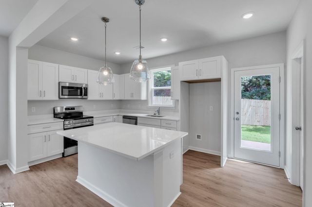 143 D Street, Greenville, SC 29609