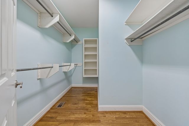 230 Harding Pl, Nashville, TN 37205