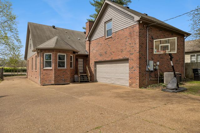 230 Harding Pl, Nashville, TN 37205