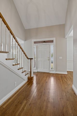 230 Harding Pl, Nashville, TN 37205