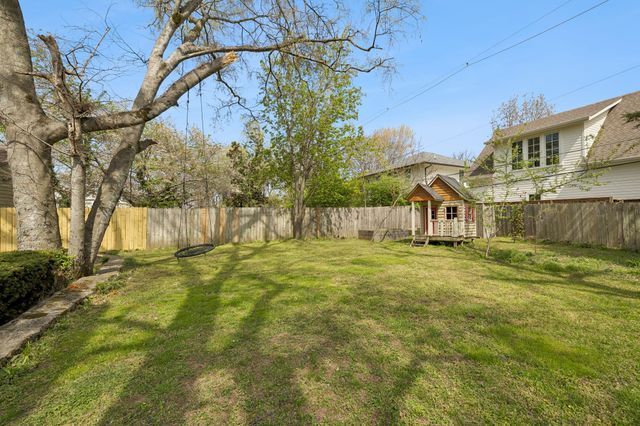 230 Harding Pl, Nashville, TN 37205