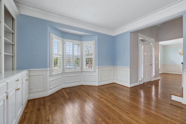 230 Harding Pl, Nashville, TN 37205