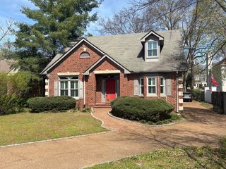 230 Harding Pl, Nashville, TN 37205
