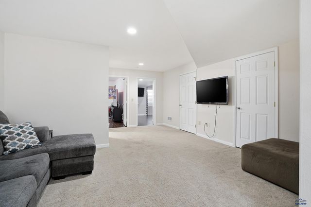 10161 VENTURA LN, Summerset, SD 57718