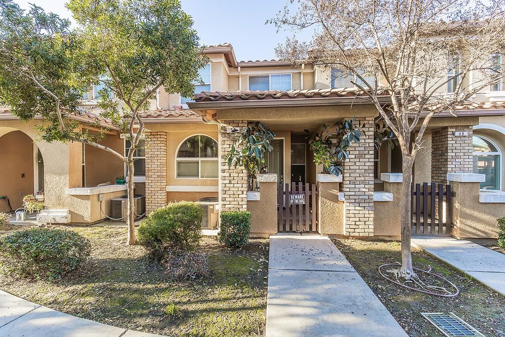 Image 3 of property listing at 1146 W Walter Avenue # 50, Fowler, CA 93625