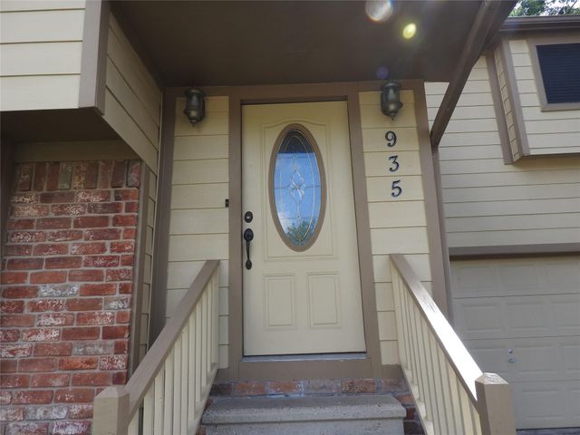 935 Grand Junction Drive, Katy, TX 77450