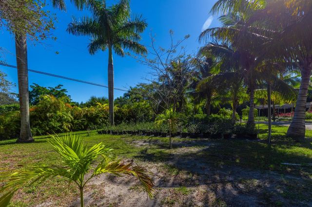 2943 B Road, Loxahatchee Groves, FL 33470