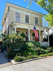 620 Dock Street, Wilmington, NC 28401