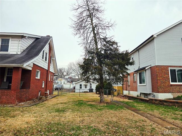 6822 Hancock Avenue, St Louis, MO 63139