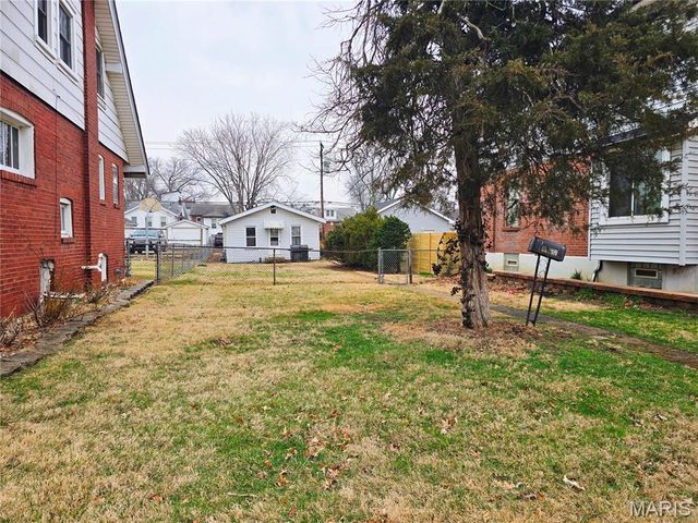 6822 Hancock Avenue, St Louis, MO 63139