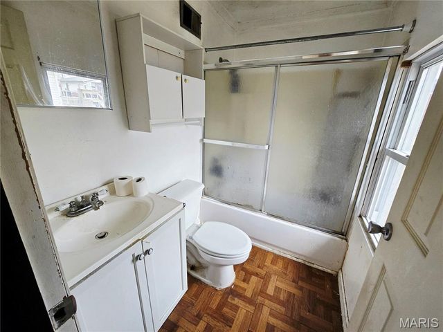 6822 Hancock Avenue, St Louis, MO 63139