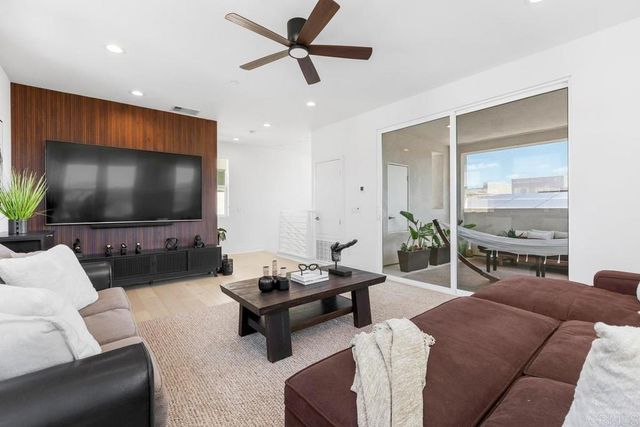 10601 Senua Court, San Diego, CA 92126