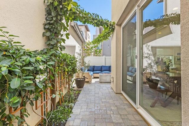 10601 Senua Court, San Diego, CA 92126