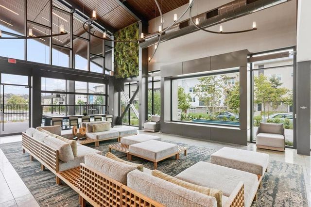 10601 Senua Court, San Diego, CA 92126
