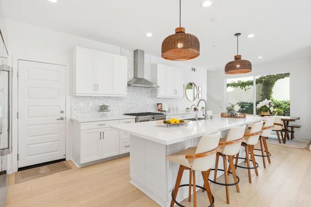 10601 Senua Court, San Diego, CA 92126