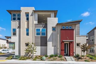 10601 Senua Court, San Diego, CA 92126