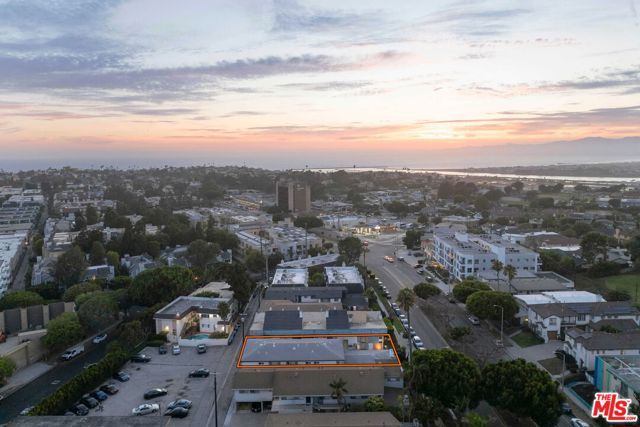 7832 W Manchester Avenue, Playa Del Rey (los Angeles), CA 90293