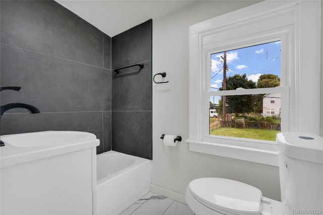 15158 Dacosta Street, Detroit, MI 48223