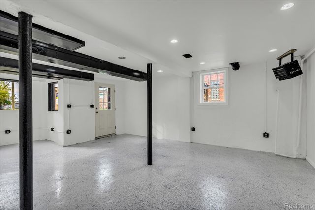 15158 Dacosta Street, Detroit, MI 48223