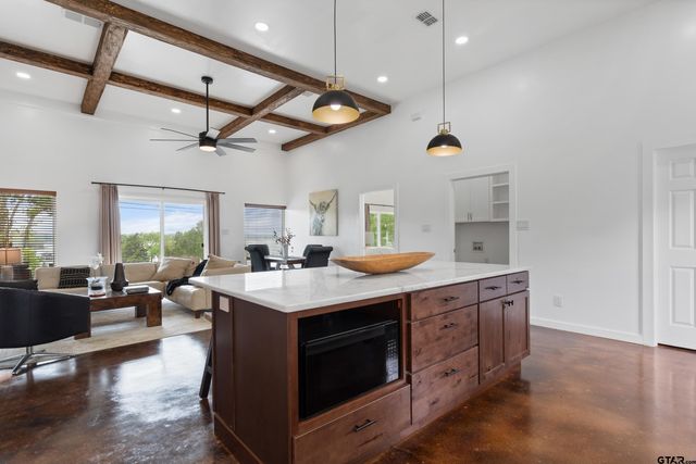 10916 Crestview lane, Frankston, TX 75763
