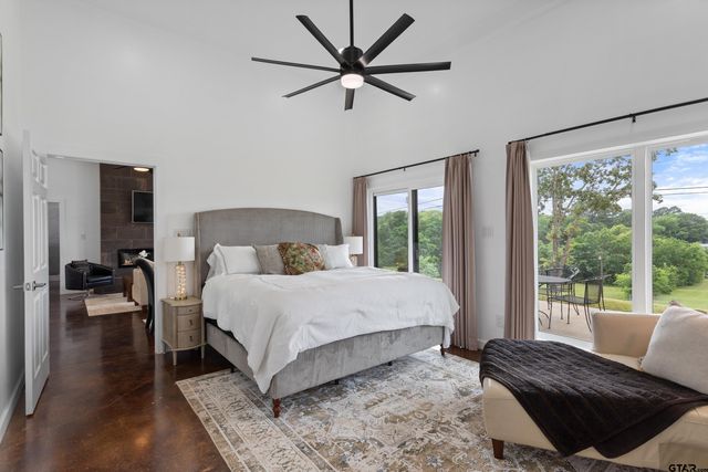 10916 Crestview lane, Frankston, TX 75763