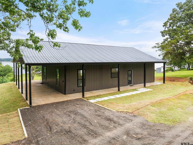 10916 Crestview lane, Frankston, TX 75763