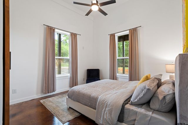 10916 Crestview lane, Frankston, TX 75763