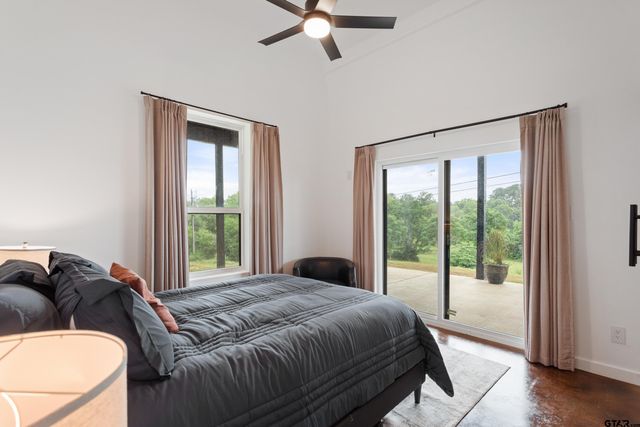 10916 Crestview lane, Frankston, TX 75763