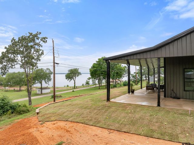 10916 Crestview lane, Frankston, TX 75763