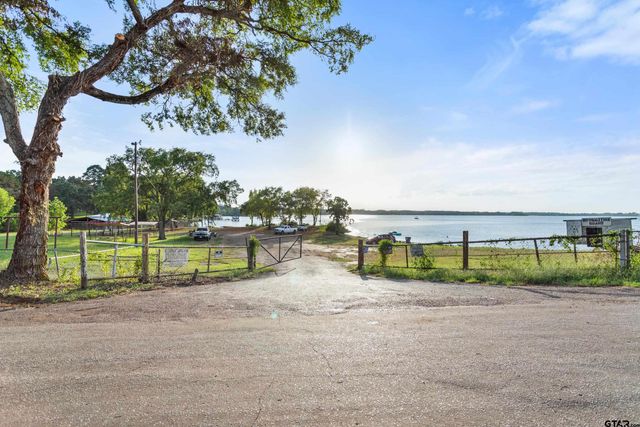 10916 Crestview lane, Frankston, TX 75763