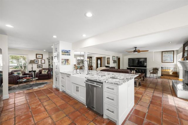 13666 Peyton Drive, Dallas, TX 75240