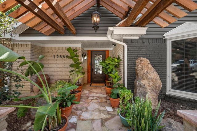 13666 Peyton Drive, Dallas, TX 75240