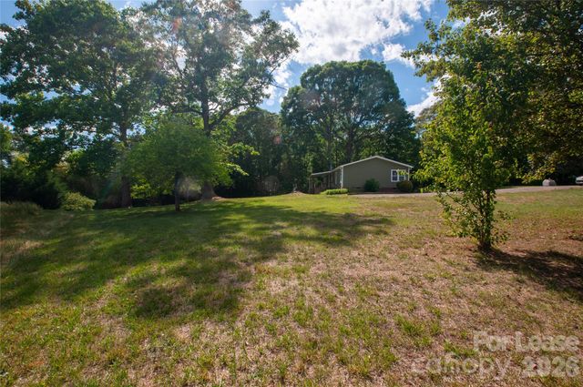 151 Scotsman Drive, Troutman, NC 28166