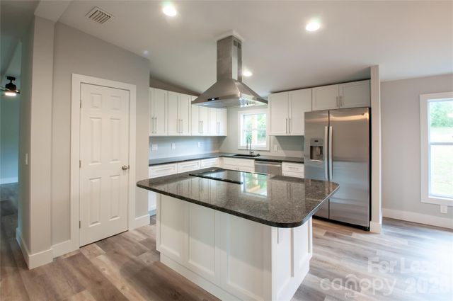 151 Scotsman Drive, Troutman, NC 28166