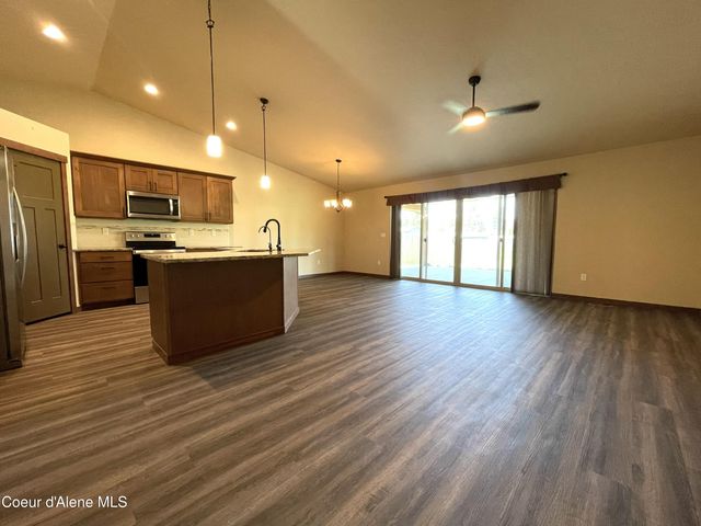 670 E Valley ST S, Oldtown, ID 83822