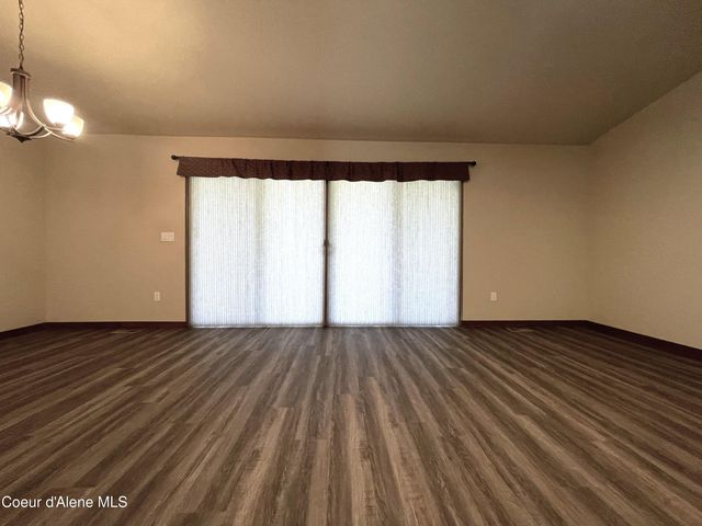 670 E Valley ST S, Oldtown, ID 83822