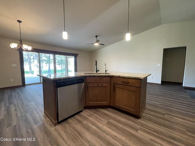 670 E Valley ST S, Oldtown, ID 83822