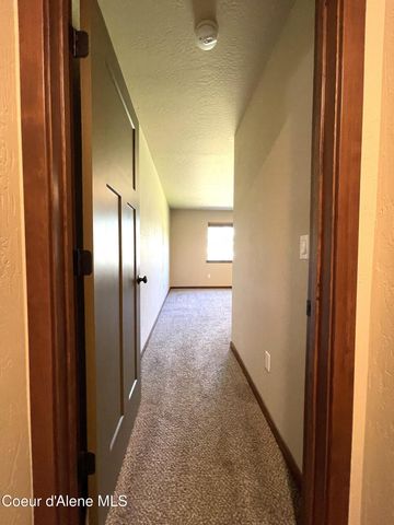 670 E Valley ST S, Oldtown, ID 83822