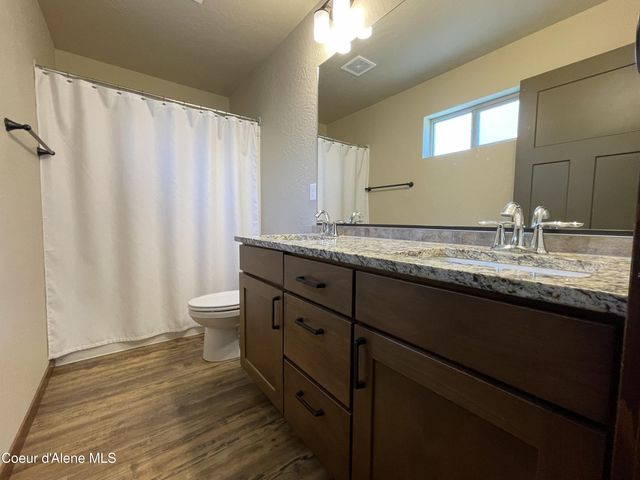 670 E Valley ST S, Oldtown, ID 83822