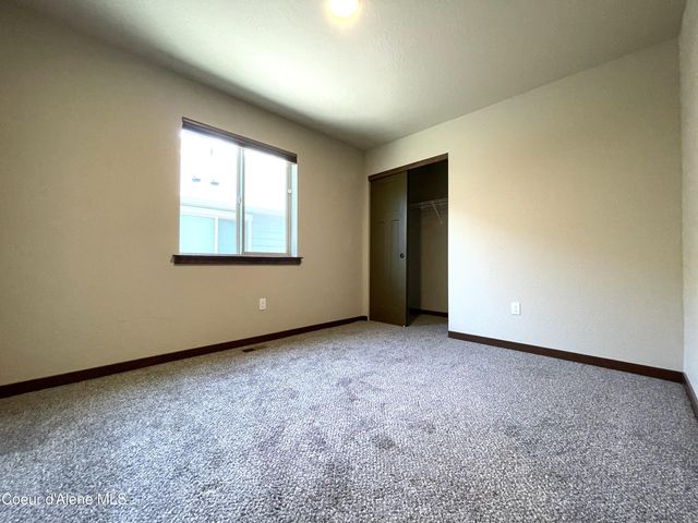 670 E Valley ST S, Oldtown, ID 83822