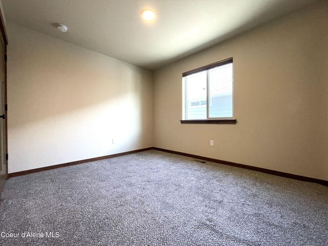670 E Valley ST S, Oldtown, ID 83822