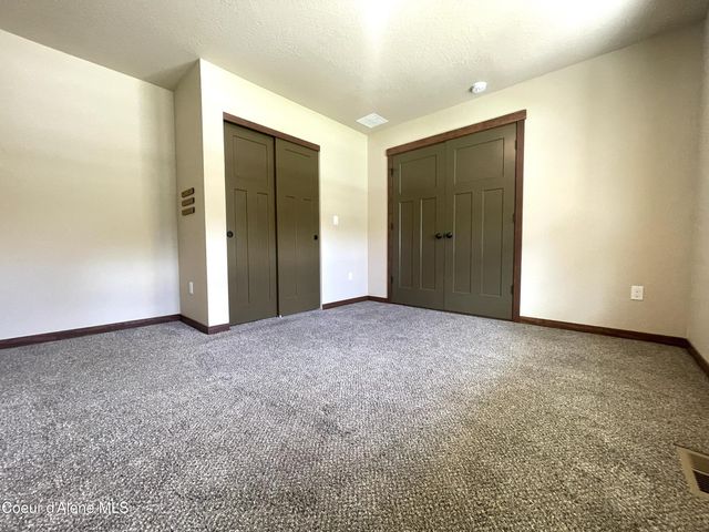 670 E Valley ST S, Oldtown, ID 83822