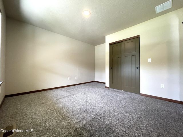 670 E Valley ST S, Oldtown, ID 83822
