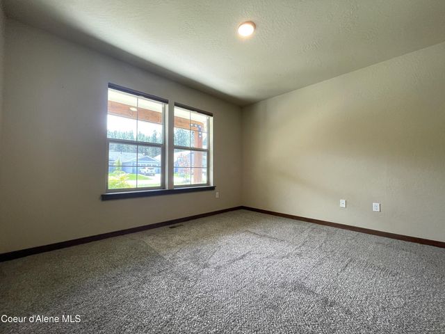 670 E Valley ST S, Oldtown, ID 83822