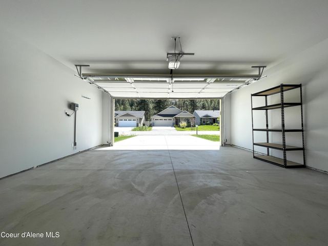 670 E Valley ST S, Oldtown, ID 83822