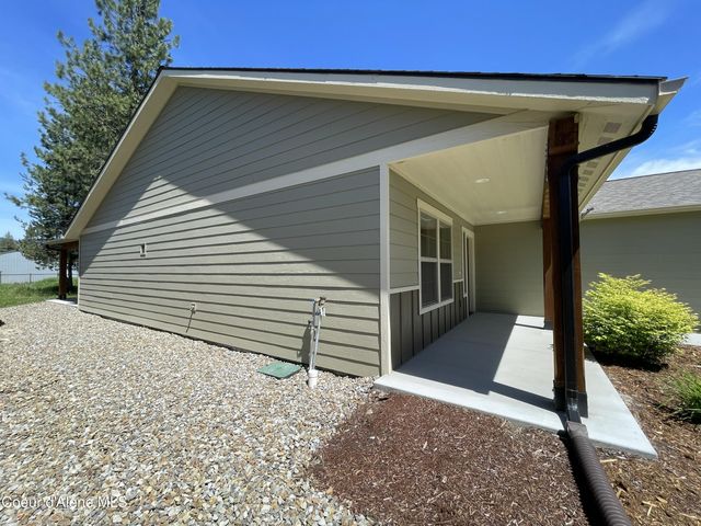 670 E Valley ST S, Oldtown, ID 83822