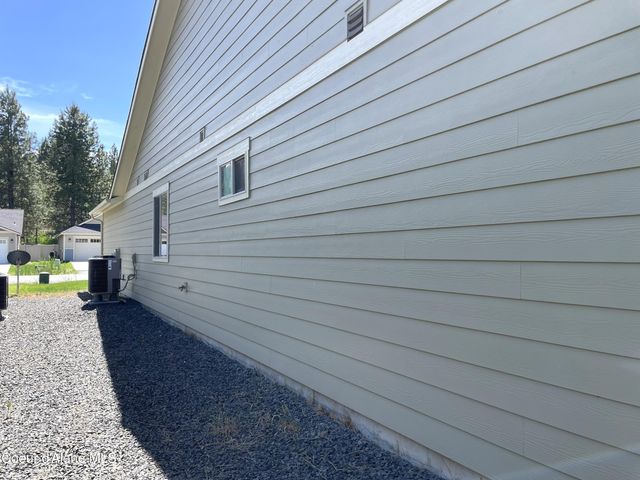 670 E Valley ST S, Oldtown, ID 83822